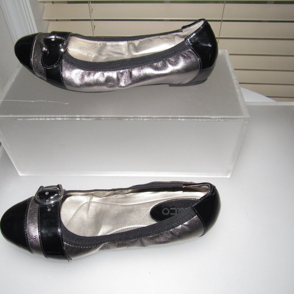 Liz & Co Cap-Toe Buckle Leather Ballet Flats Size 7.5M | Metallic Chic Feminine - Picture 3 of 8